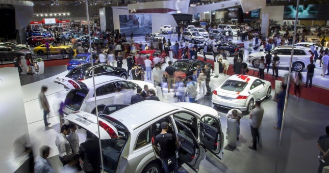 Loạt xe ô tô nhập khẩu đua nhau tặng thêm giá ưu đãi